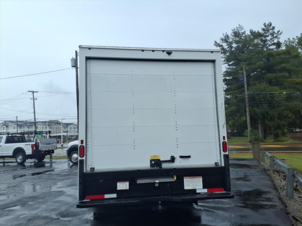 2021 Gmc Savana Cutaway 3500 photo 4