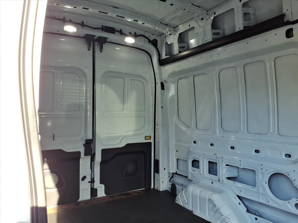 Ford Transit Cargo Van T-250 148" Hi Rf 9070 GVWR RWD 2020