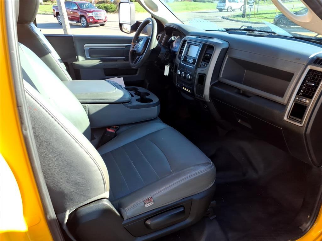 RAM 5500 Chassis Cab Tradesman 4x2 Reg Cab 84" CA 168.5" WB 2018