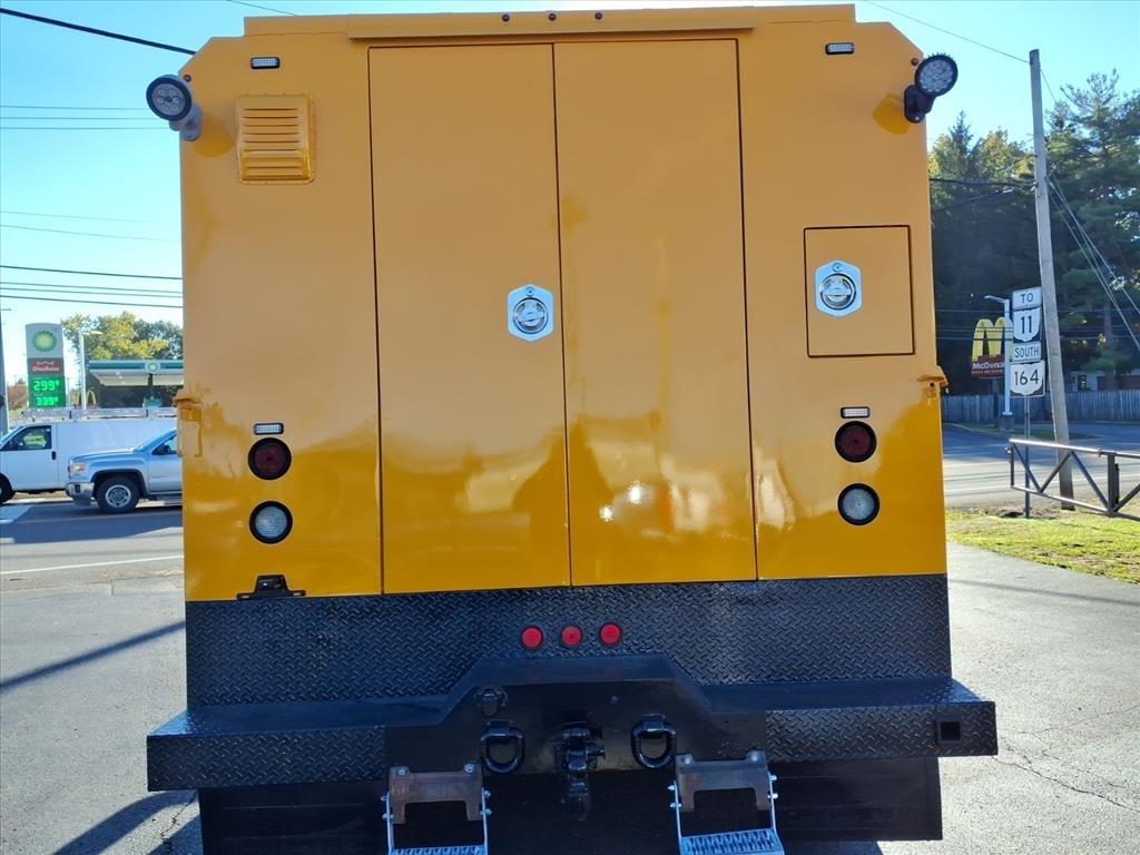 RAM 5500 Chassis Cab Tradesman 4x2 Reg Cab 84" CA 168.5" WB 2018