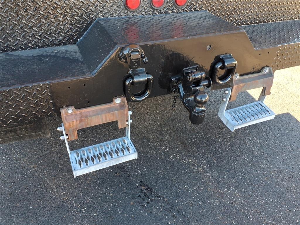 RAM 5500 Chassis Cab Tradesman 4x2 Reg Cab 84" CA 168.5" WB 2018