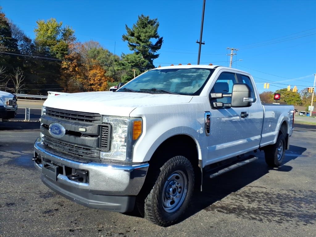 2017 Ford Super Duty F-250 SRW XL 4WD SuperCab 8' Box