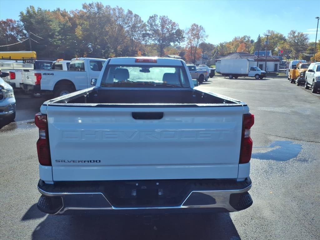 Chevrolet Silverado 1500 2WD Reg Cab 140" Work Truck 2022