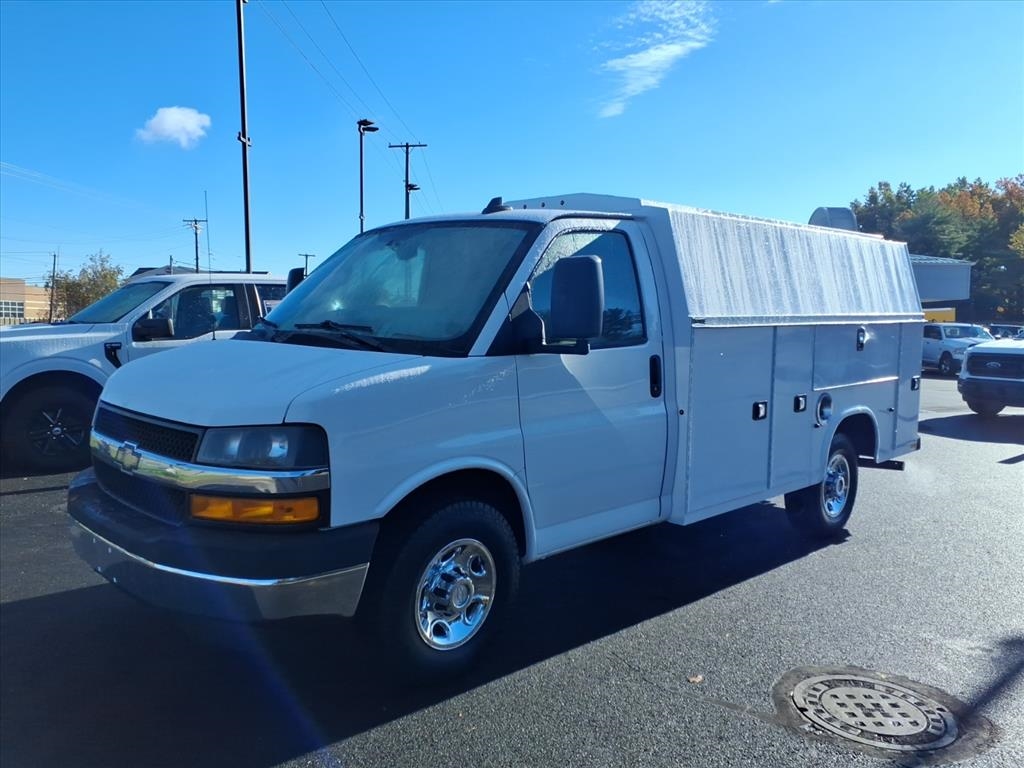 2019 Chevrolet Express Commercial Cutaway 3500 Van 139"