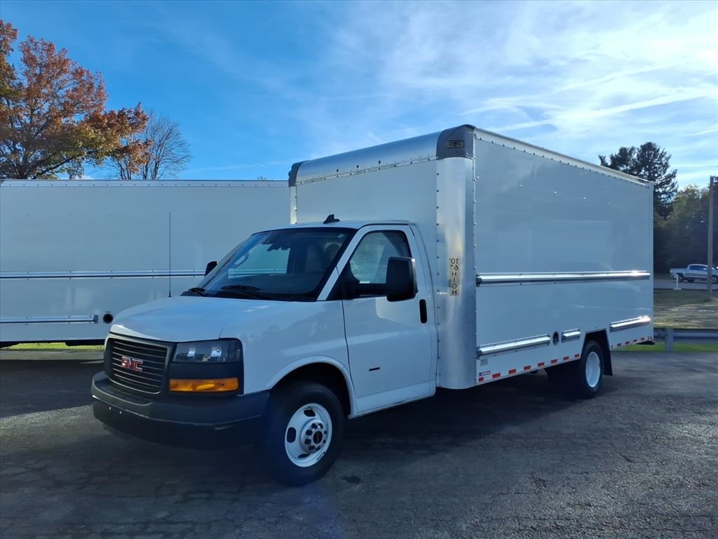 2021 GMC Savana Commercial Cutaway 3500 Van 177"