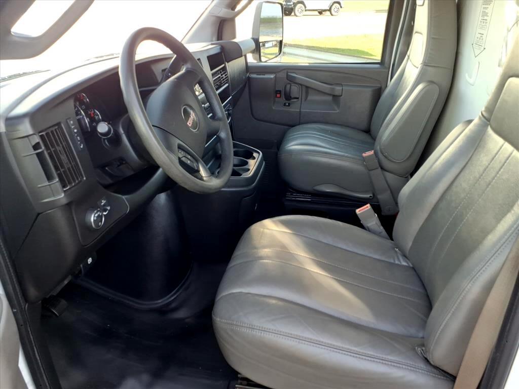 GMC Savana Commercial Cutaway 3500 Van 177" 2021