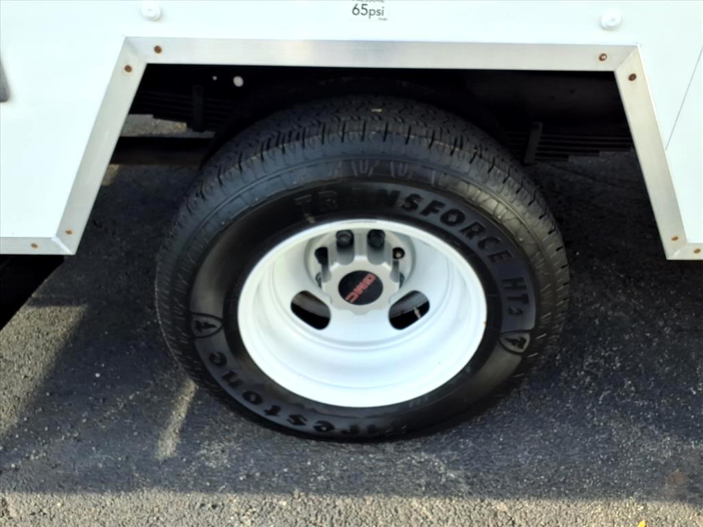 GMC Savana Commercial Cutaway 3500 Van 177" 2021