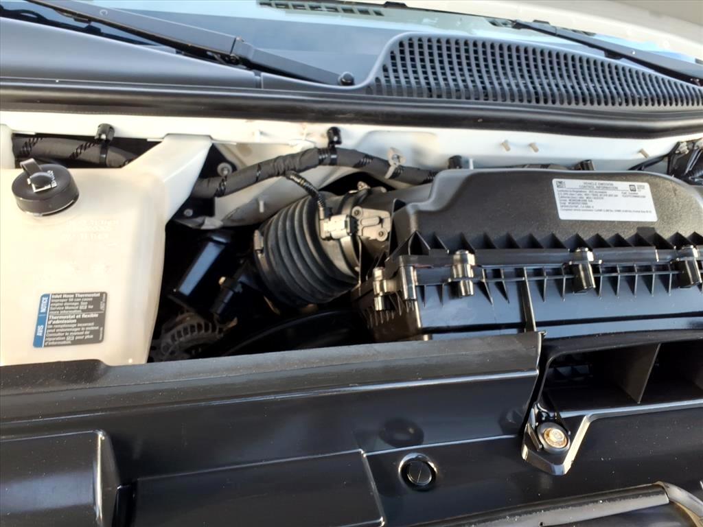 GMC Savana Commercial Cutaway 3500 Van 177" 2021