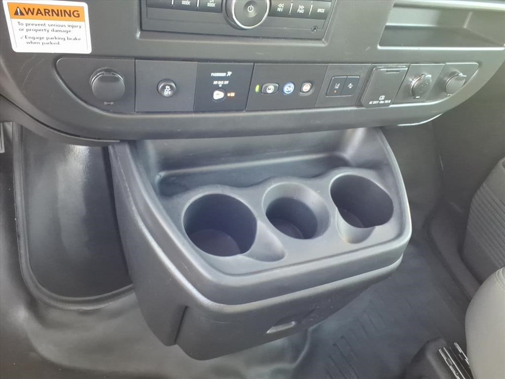 GMC Savana Commercial Cutaway 3500 Van 177" 2021