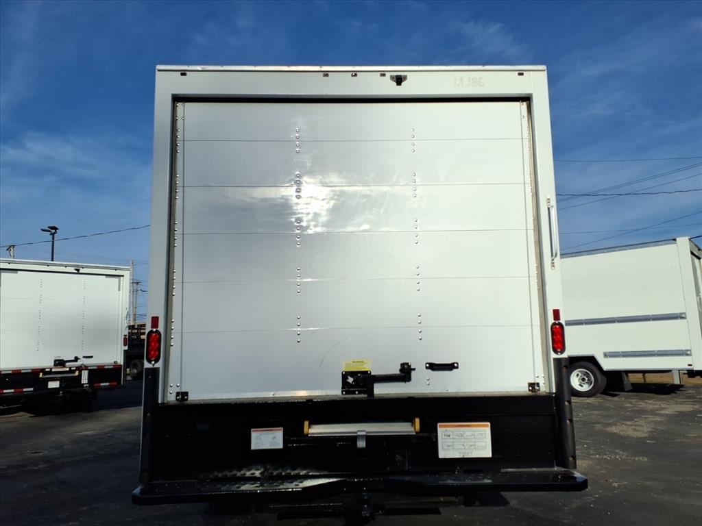 GMC Savana Commercial Cutaway 3500 Van 177" 2021