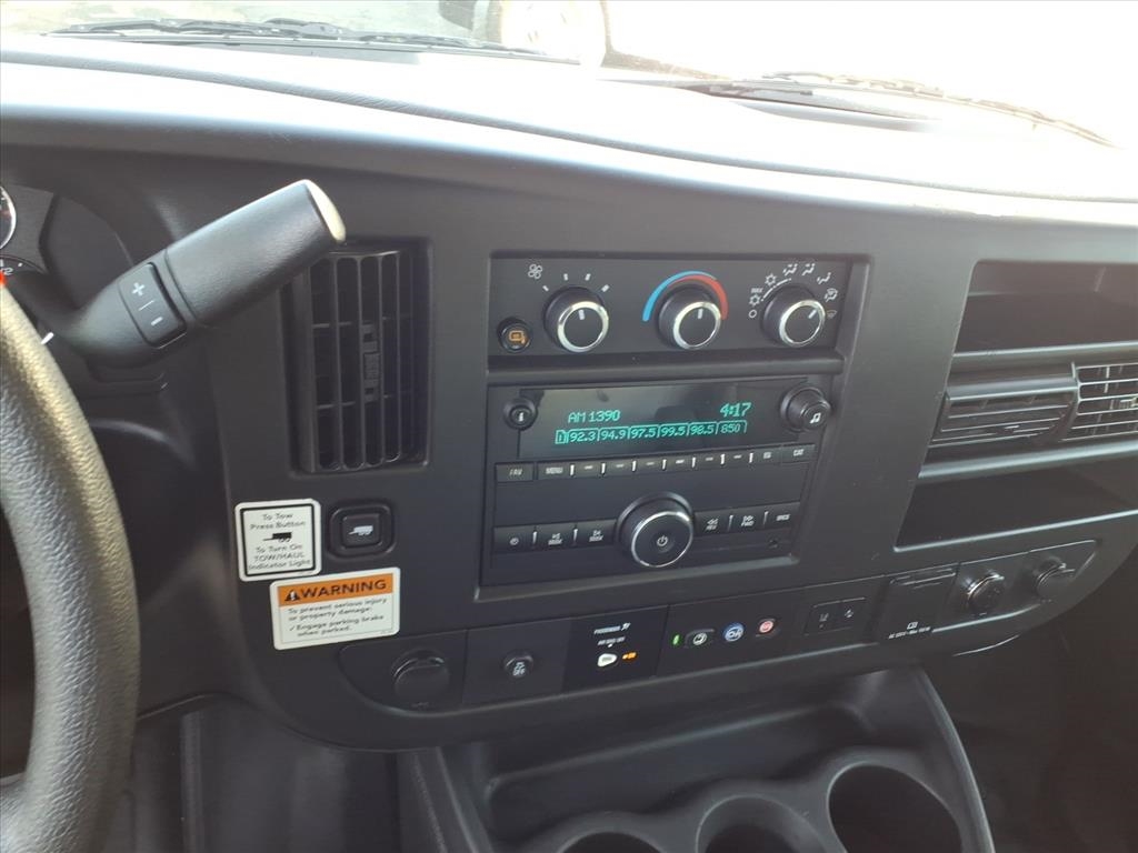 GMC Savana Commercial Cutaway 3500 Van 177" 2021