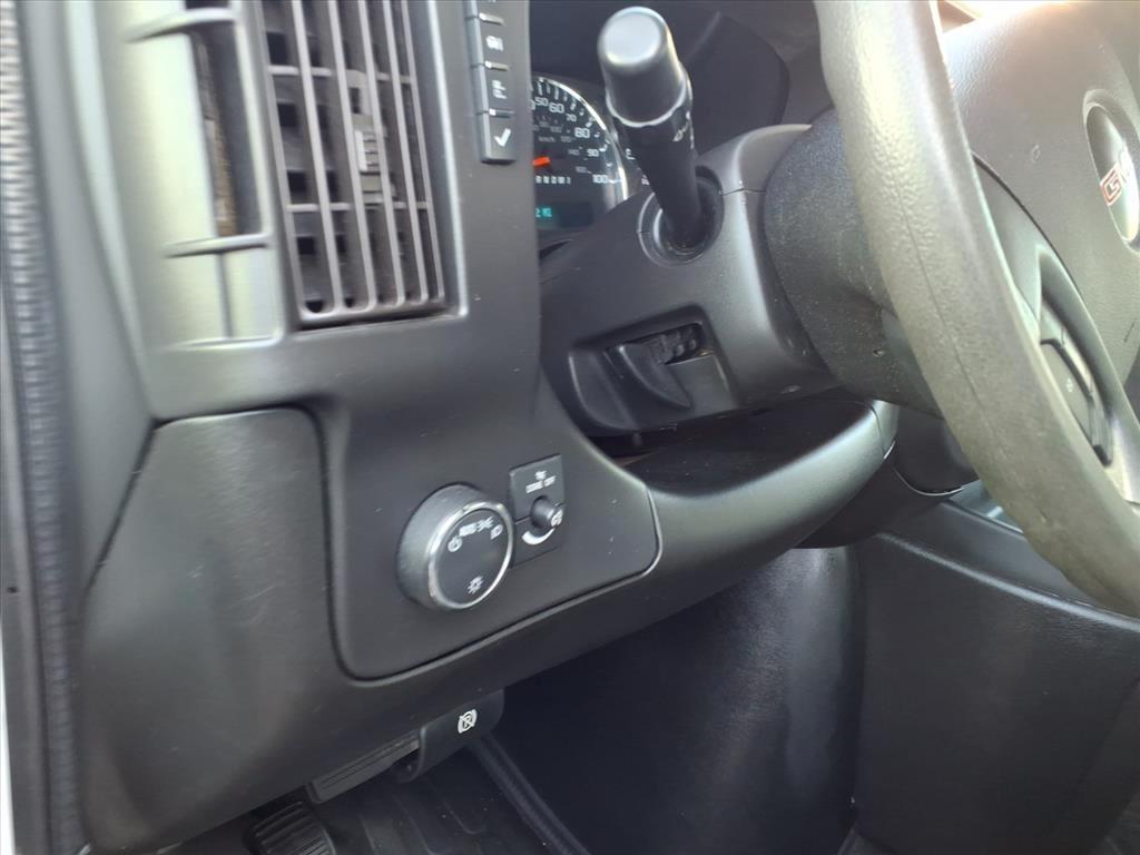 GMC Savana Commercial Cutaway 3500 Van 177" 2021