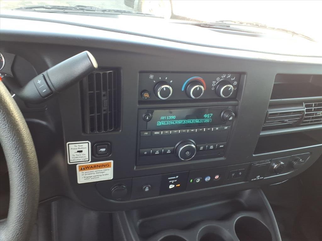 GMC Savana Commercial Cutaway 3500 Van 177" 2021