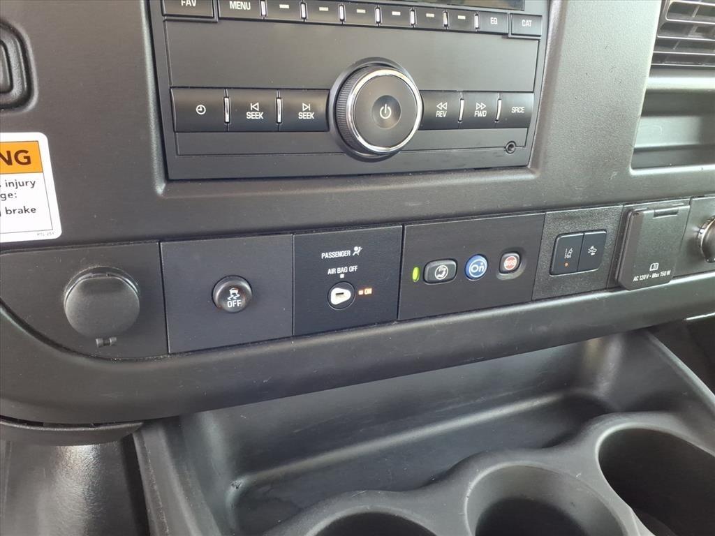 GMC Savana Commercial Cutaway 3500 Van 177" 2021