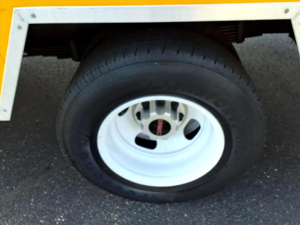 GMC Savana Commercial Cutaway 3500 Van 177" 2021