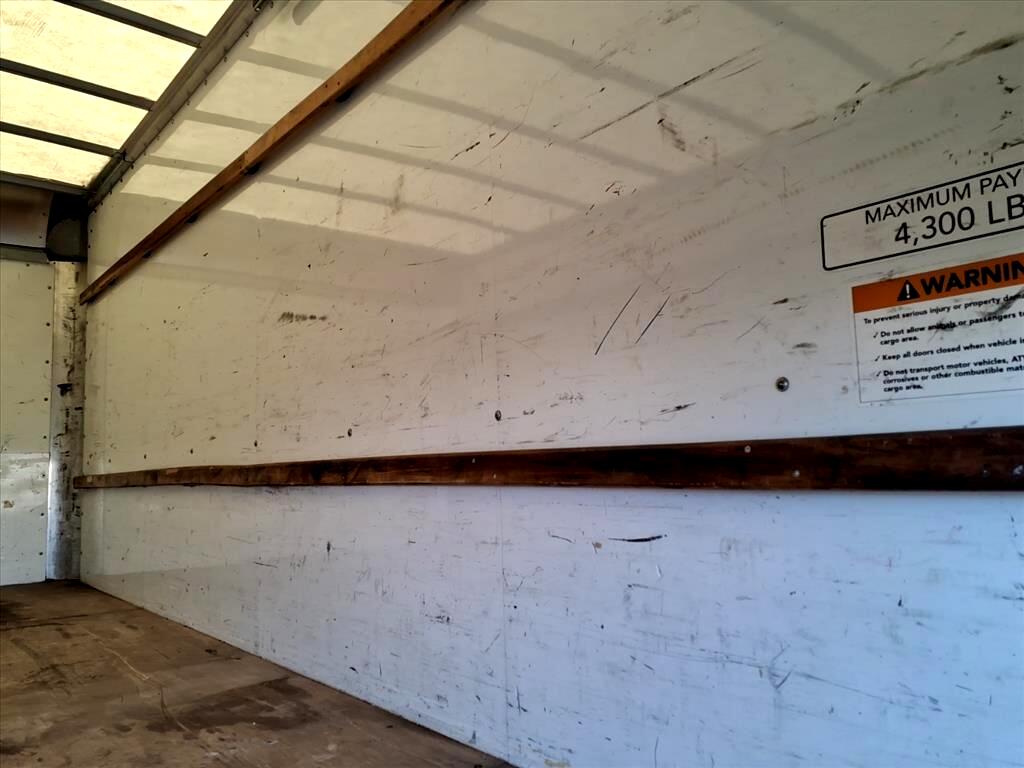 GMC Savana Commercial Cutaway 3500 Van 177" 2021