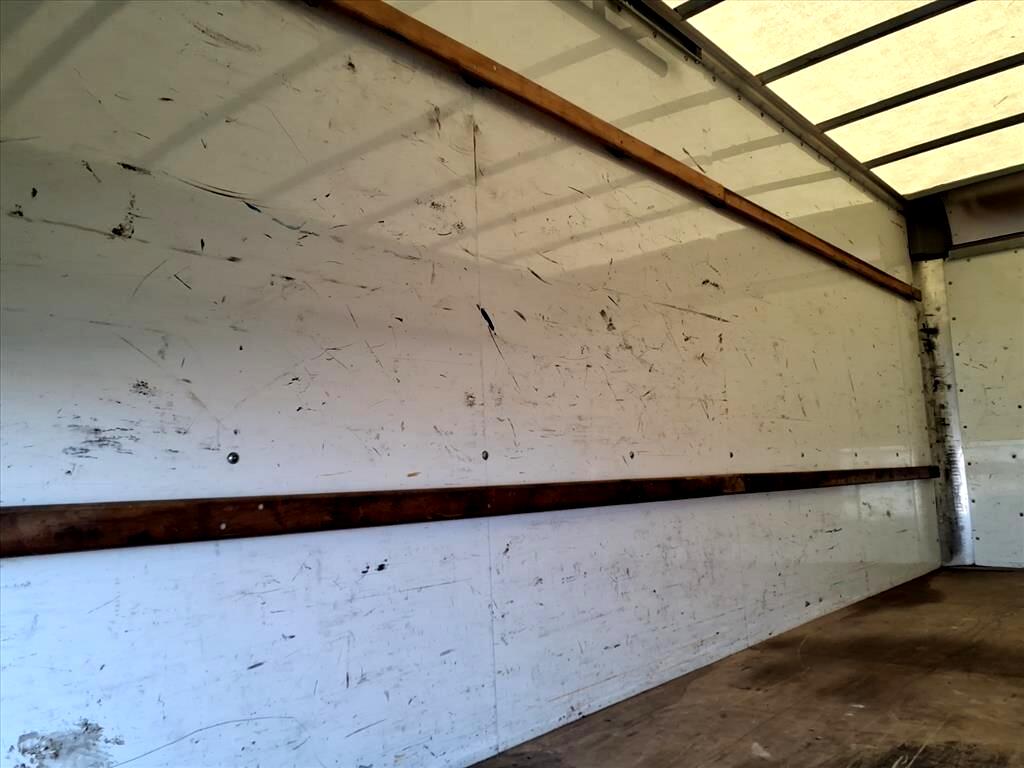 GMC Savana Commercial Cutaway 3500 Van 177" 2021