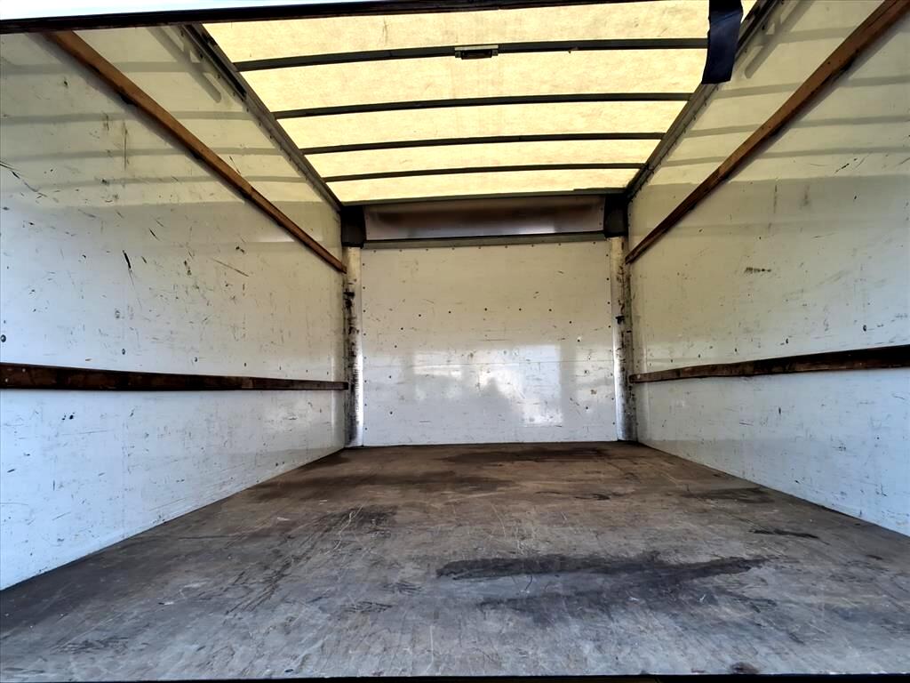 GMC Savana Commercial Cutaway 3500 Van 177" 2021