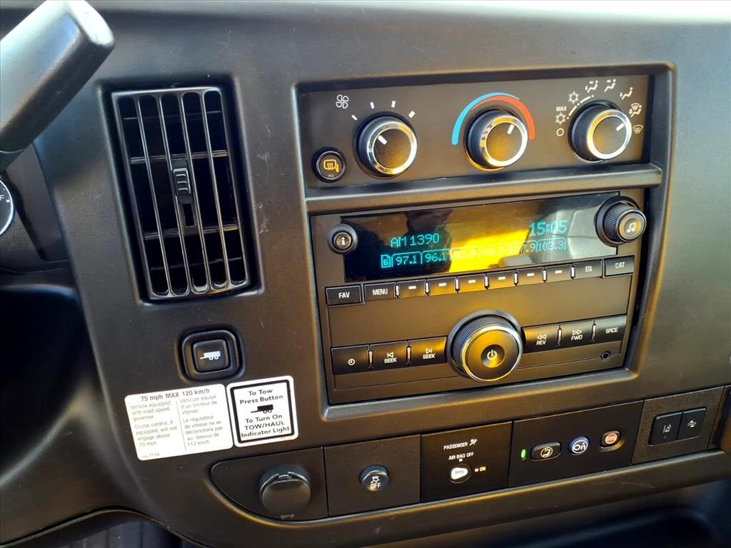 GMC Savana Commercial Cutaway 3500 Van 177" 2021