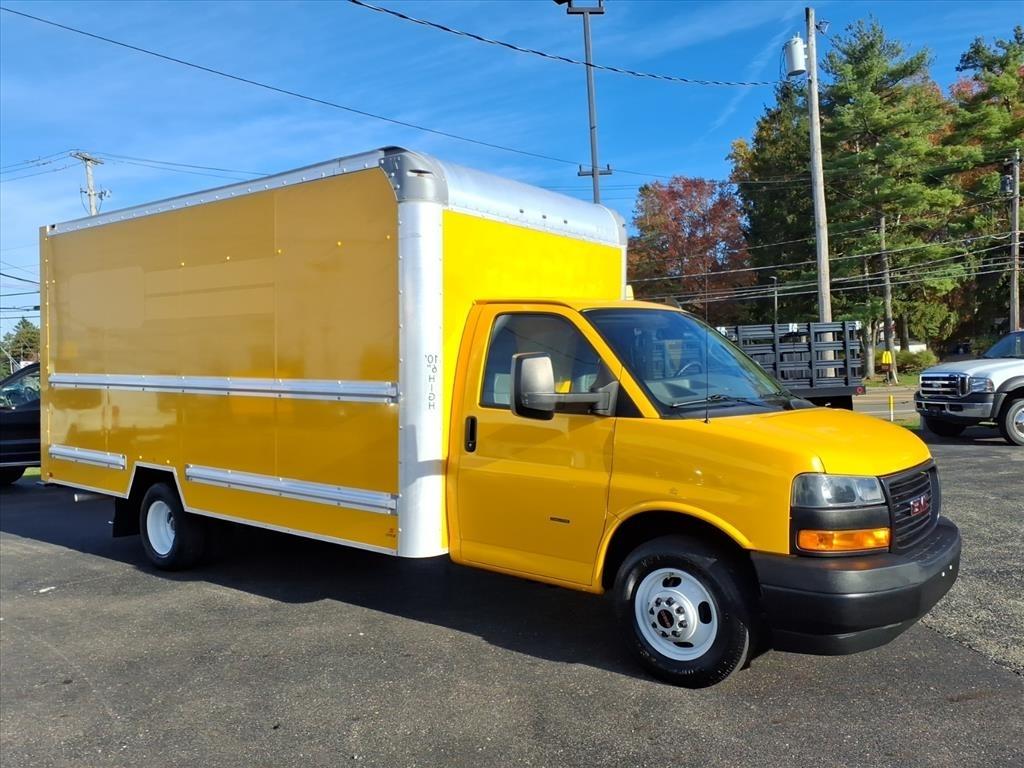 GMC Savana Commercial Cutaway 3500 Van 177" 2021