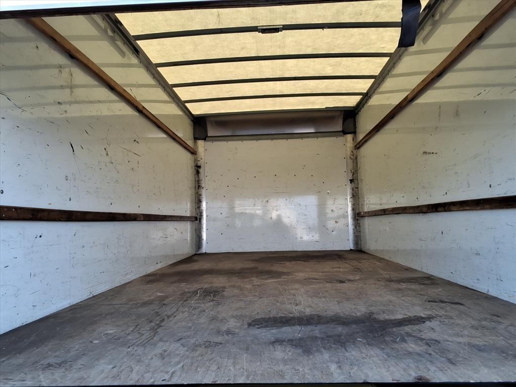 GMC Savana Commercial Cutaway 3500 Van 177" 2021