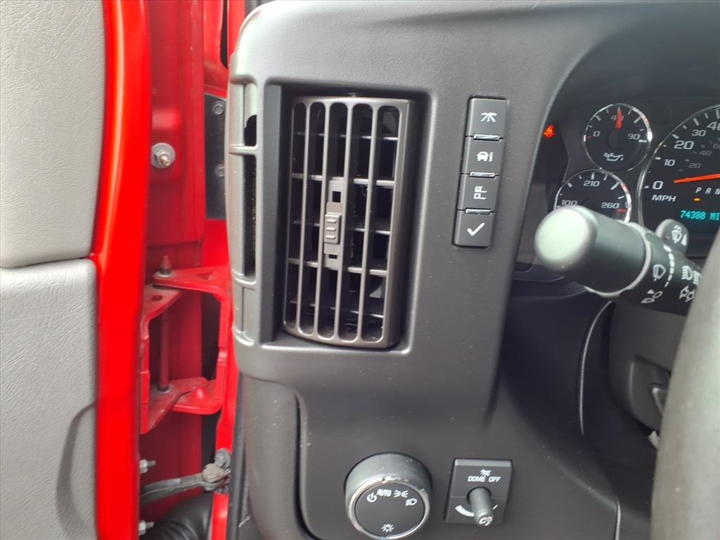 Chevrolet Express Passenger RWD 2500 135" LS 2019