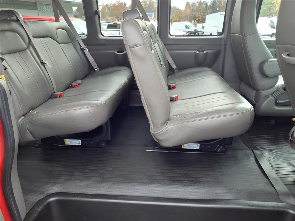 Chevrolet Express Passenger RWD 2500 135" LS 2019