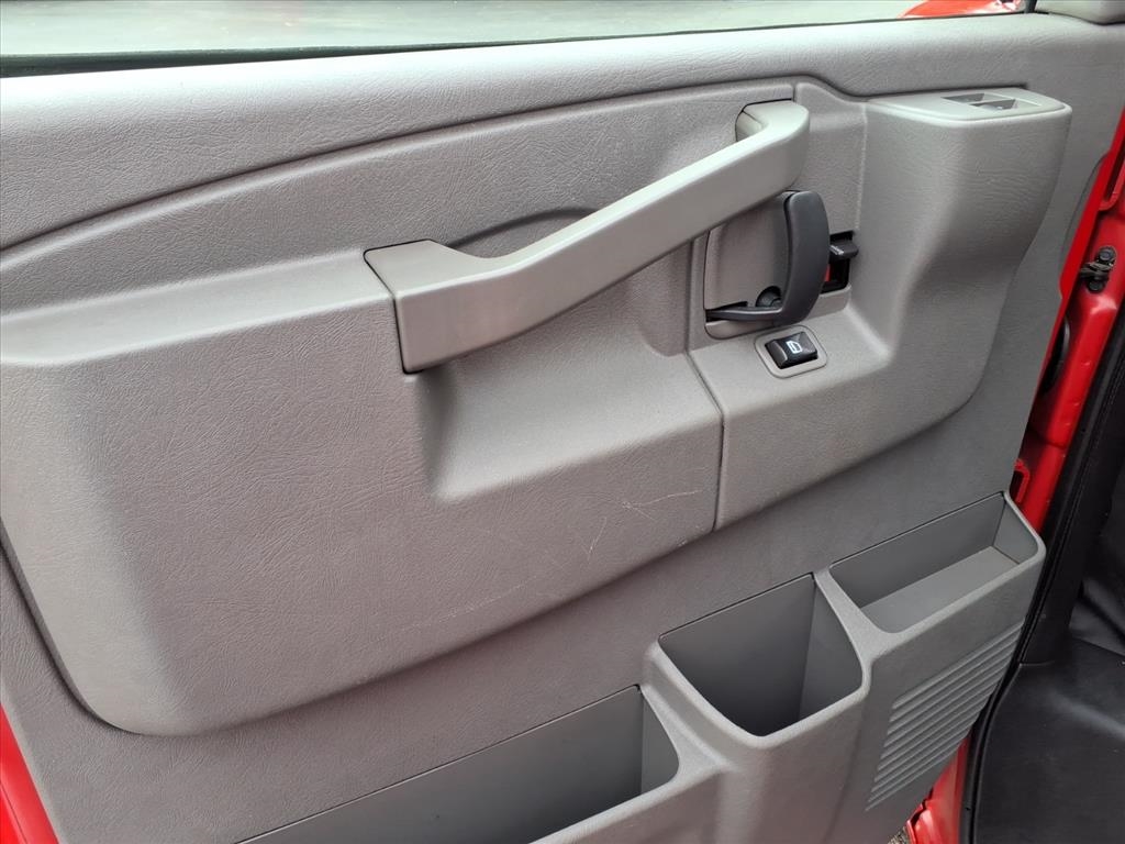 Chevrolet Express Passenger RWD 2500 135" LS 2019