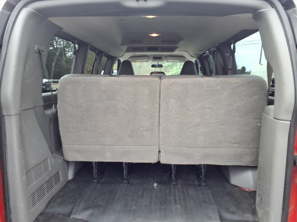 Chevrolet Express Passenger RWD 2500 135" LS 2019