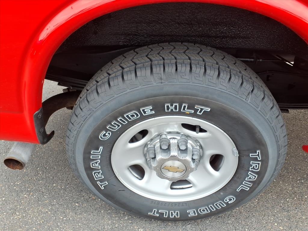 Chevrolet Express Passenger RWD 2500 135" LS 2019