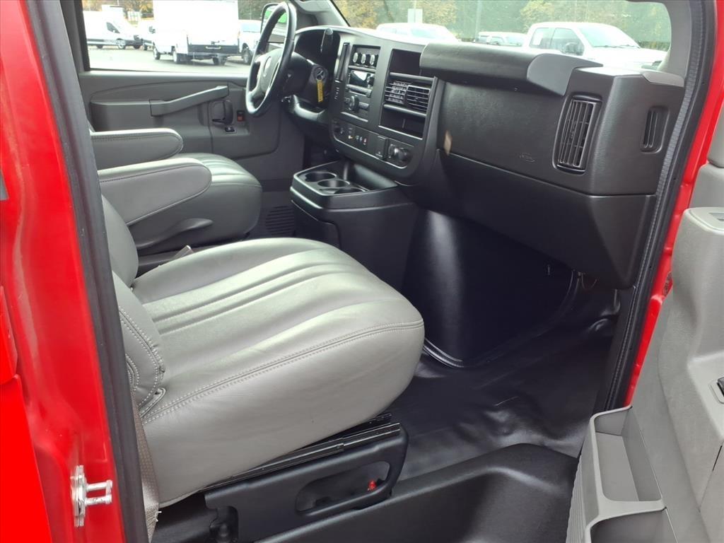 Chevrolet Express Passenger RWD 2500 135" LS 2019