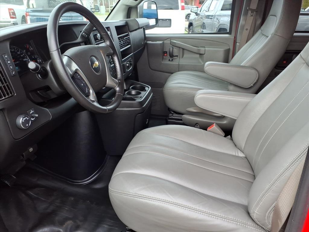 Chevrolet Express Passenger RWD 2500 135" LS 2019