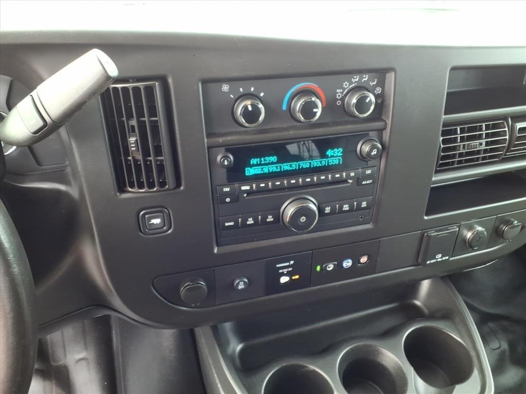 Chevrolet Express Passenger RWD 2500 135" LS 2019