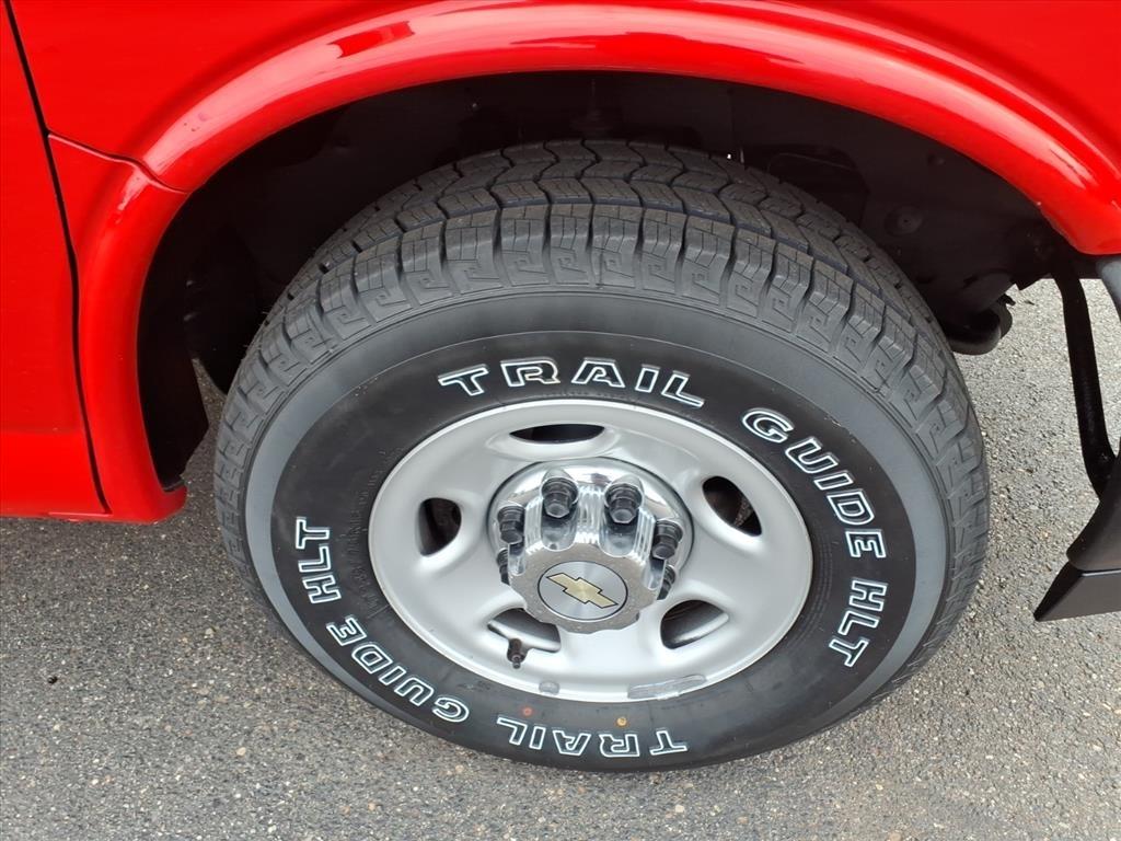 Chevrolet Express Passenger RWD 2500 135" LS 2019