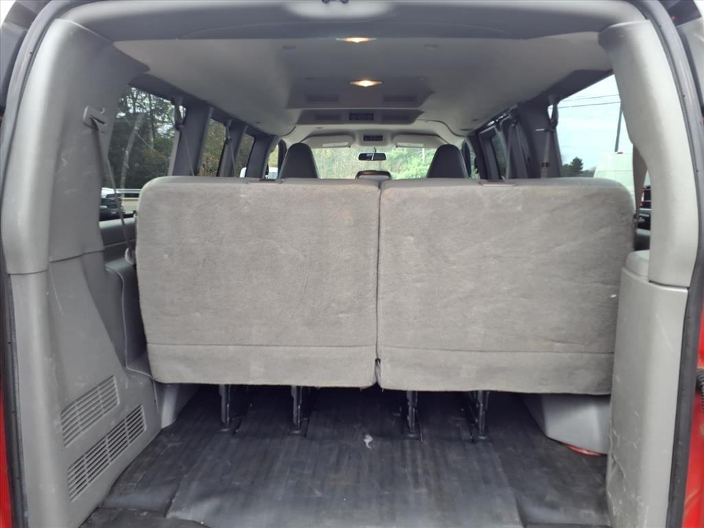 Chevrolet Express Passenger RWD 2500 135" LS 2019