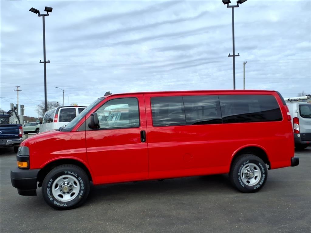 Chevrolet Express Passenger RWD 2500 135" LS 2019