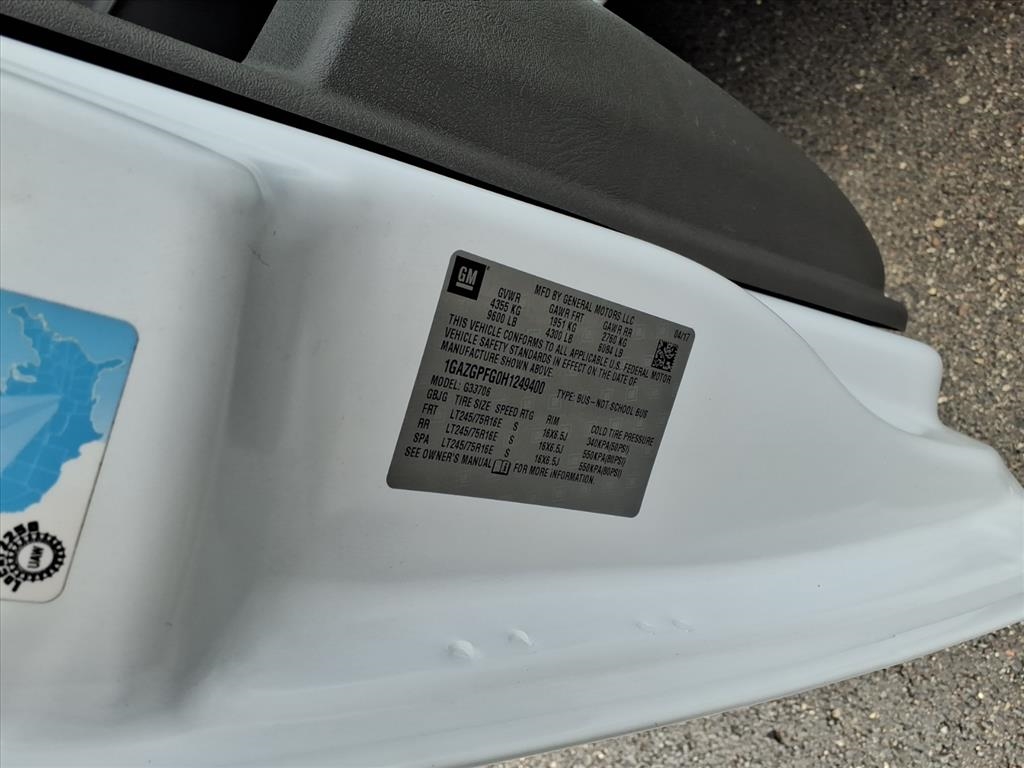 Chevrolet Express Passenger RWD 3500 155" LT w/1LT 2017