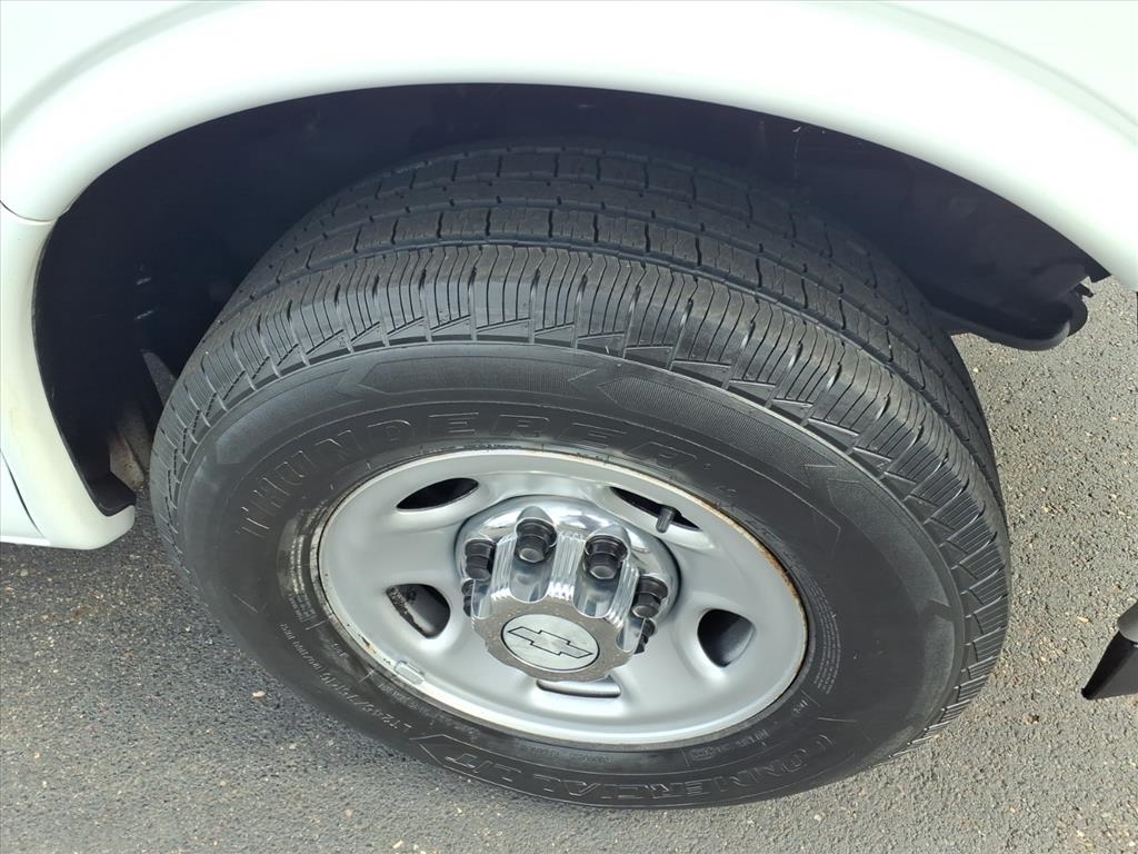 Chevrolet Express Passenger RWD 3500 155" LT w/1LT 2017