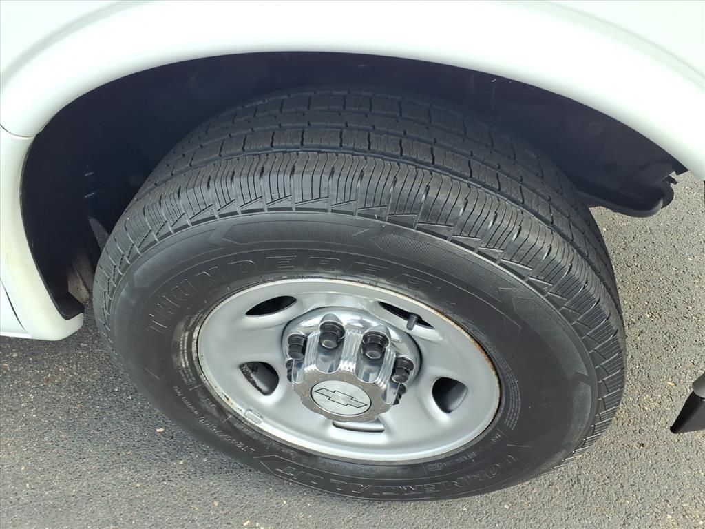 Chevrolet Express Passenger RWD 3500 155" LT w/1LT 2017