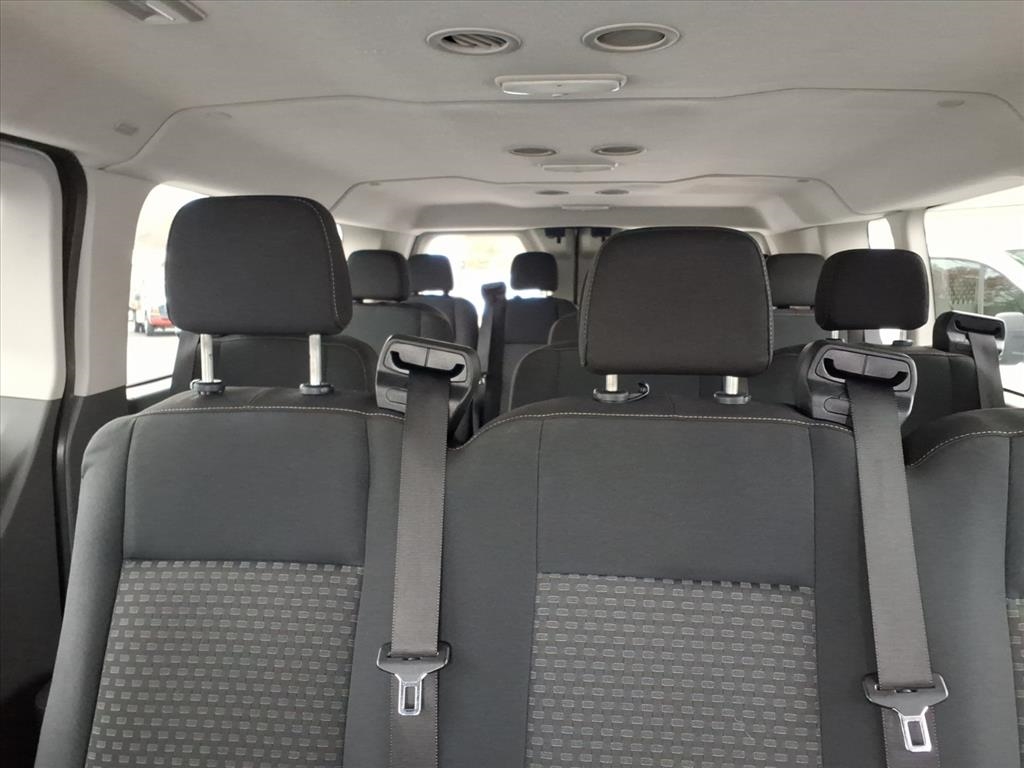 Ford Transit Passenger Wagon T-350 148" Low Roof XL RWD 2020