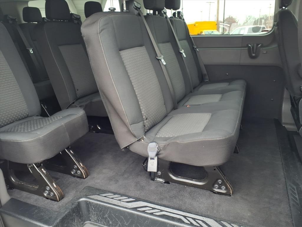 Ford Transit Passenger Wagon T-350 148" Low Roof XL RWD 2020