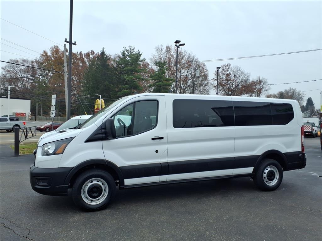 Ford Transit Passenger Wagon T-350 148" Low Roof XL RWD 2020