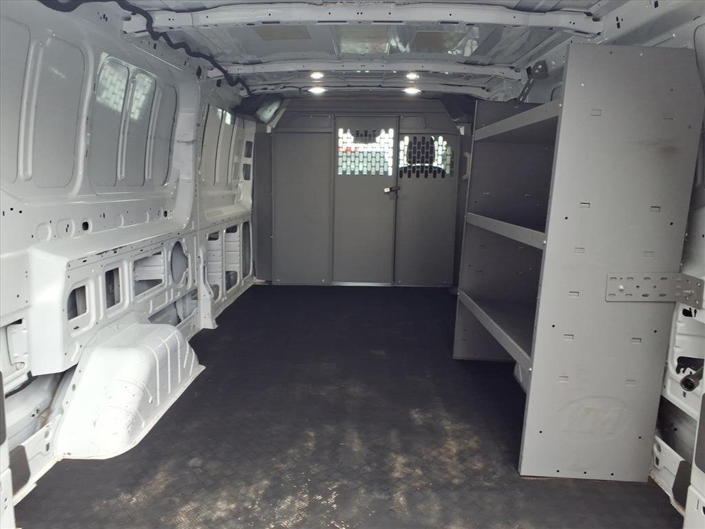 Ford Transit Cargo Van T-250 130" Low Rf 9070 GVWR RWD 2022