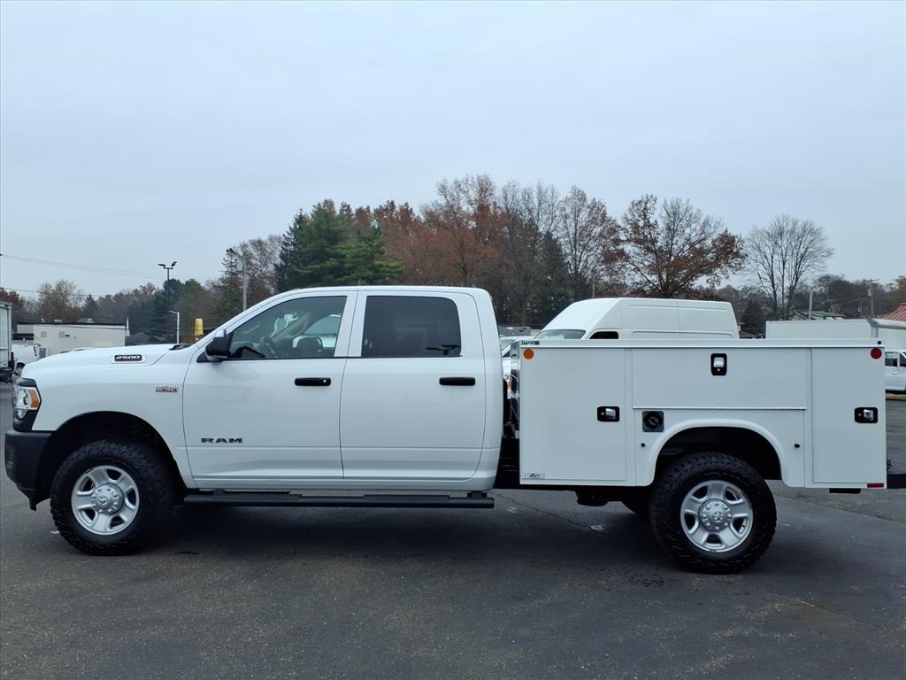RAM 2500 Tradesman 4x4 Crew Cab 8' Box 2020