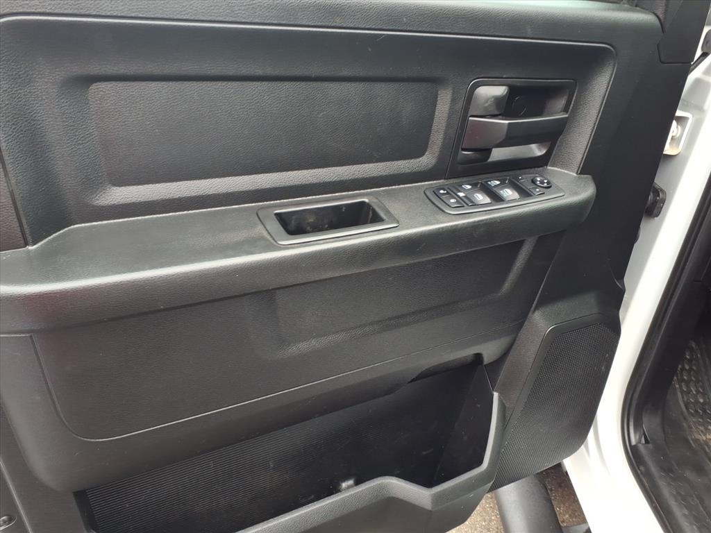 RAM 2500 Tradesman 4x4 Crew Cab 8' Box 2020