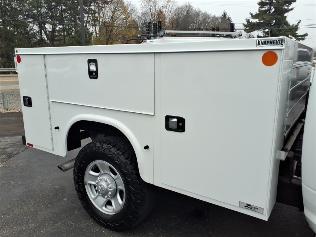 RAM 2500 Tradesman 4x4 Crew Cab 8' Box 2020