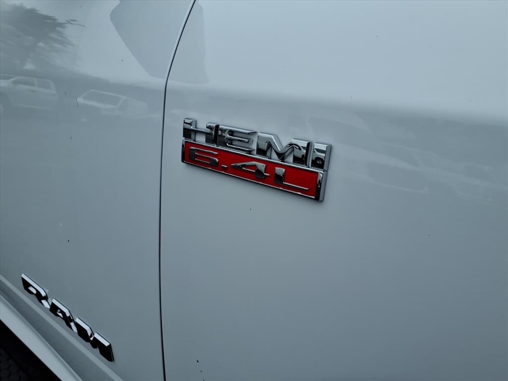 RAM 2500 Tradesman 4x4 Crew Cab 8' Box 2020