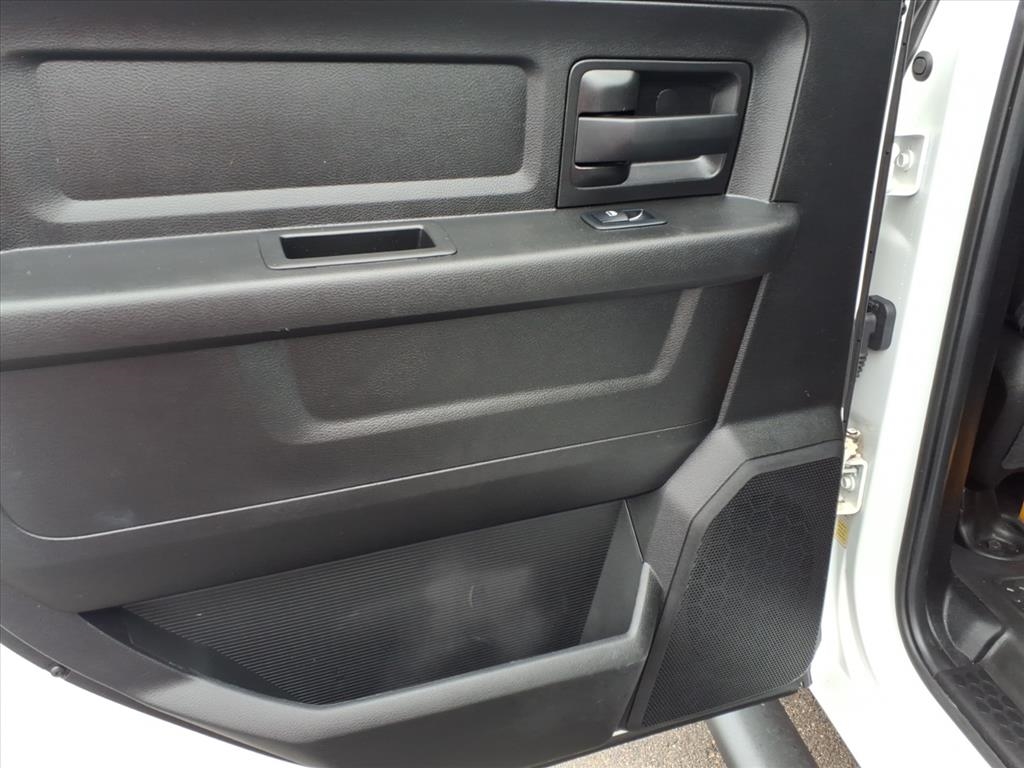 RAM 2500 Tradesman 4x4 Crew Cab 8' Box 2020