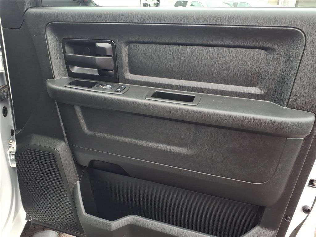 RAM 2500 Tradesman 4x4 Crew Cab 8' Box 2020