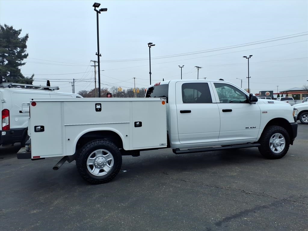 RAM 2500 Tradesman 4x4 Crew Cab 8' Box 2020